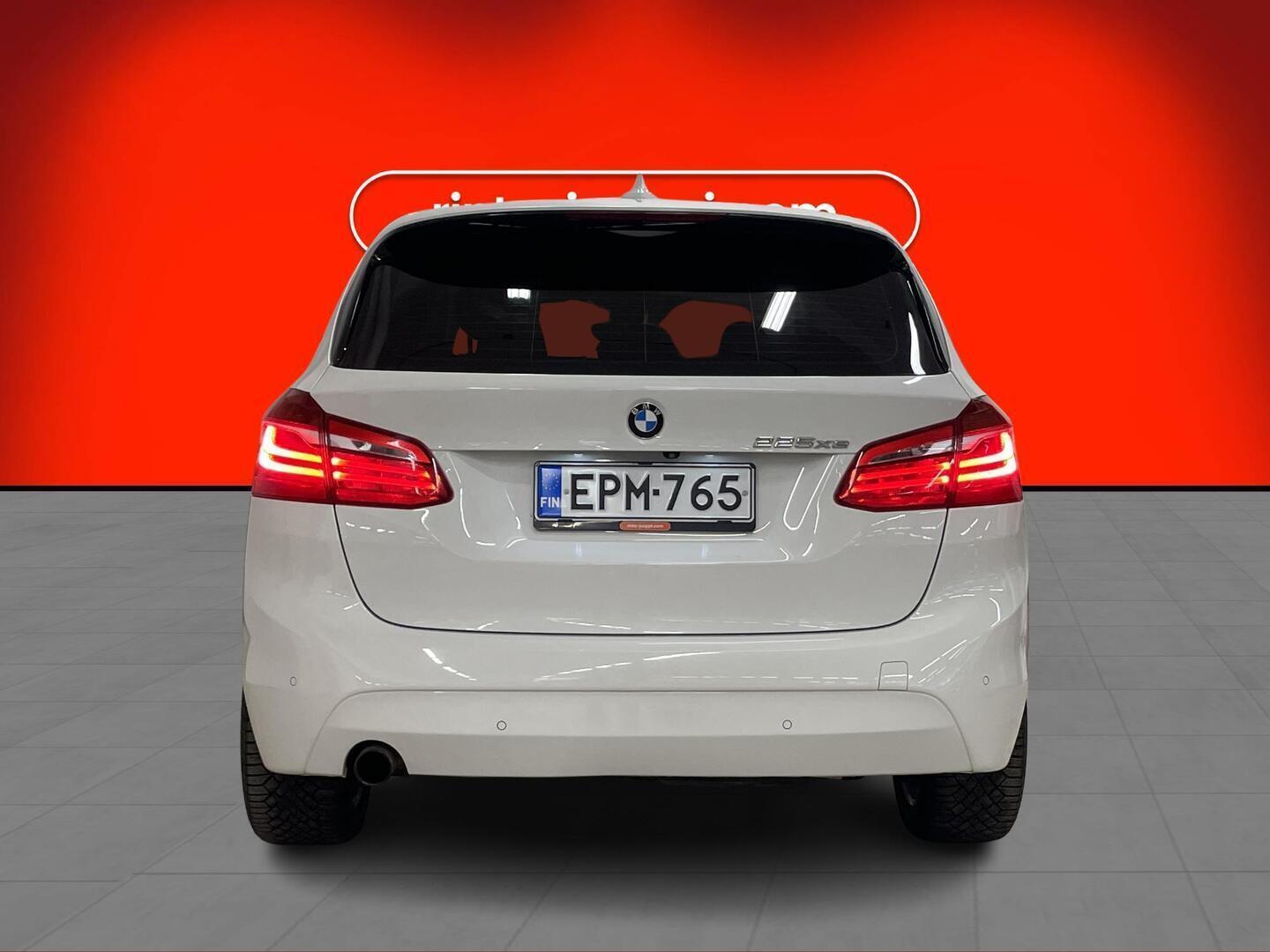 BMW 225 2018