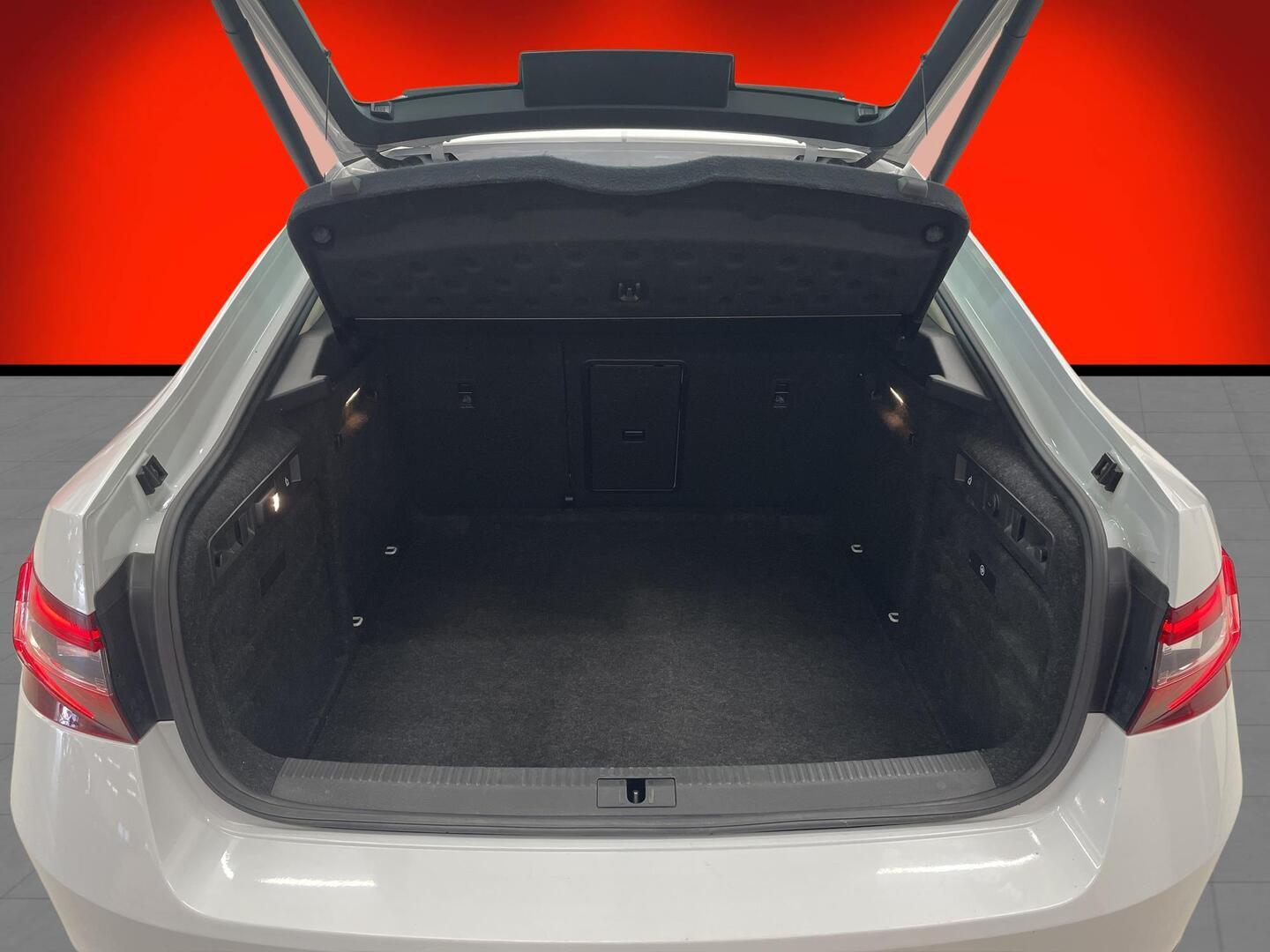 SKODA Superb 2019