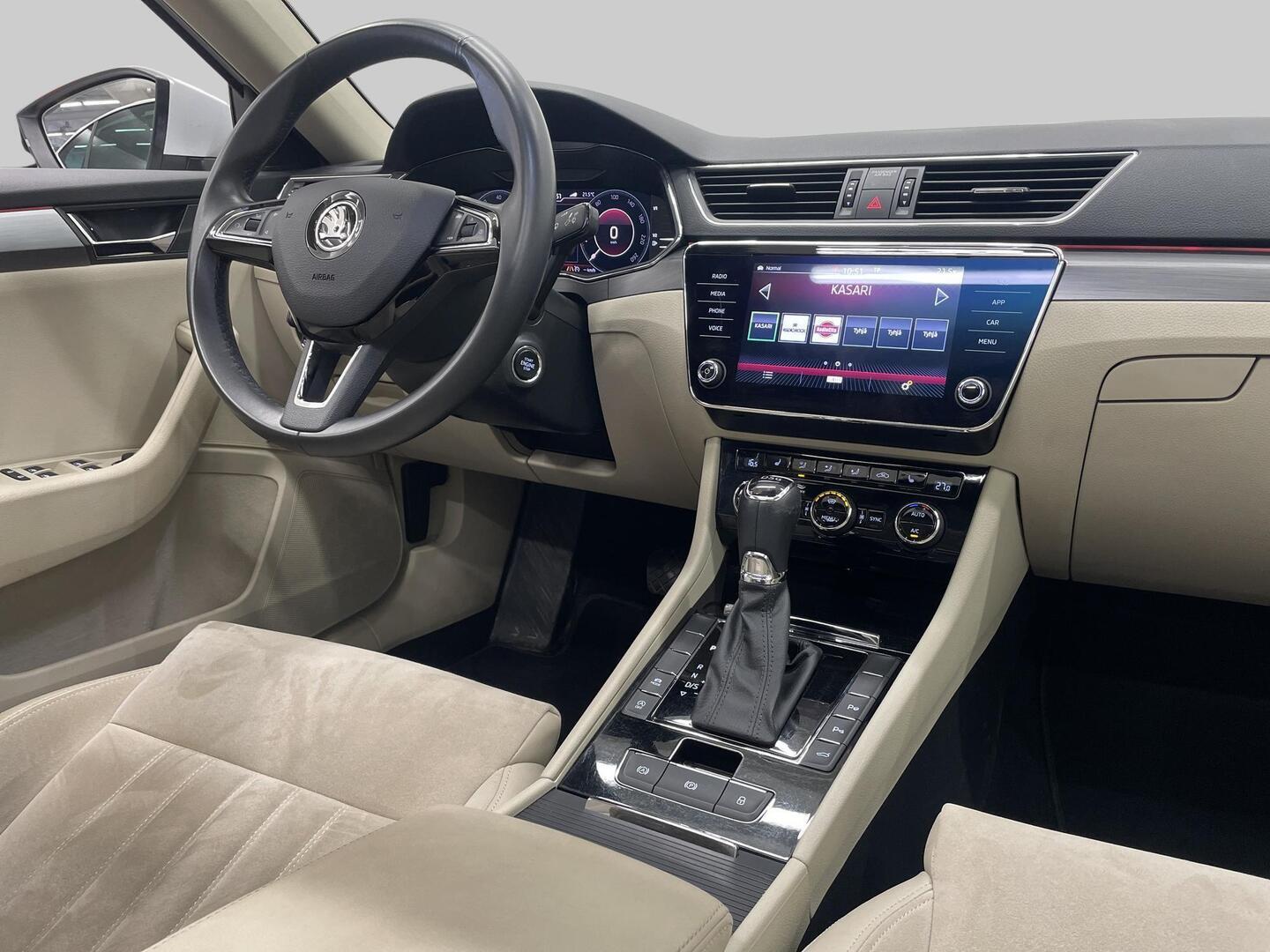 SKODA Superb 2019