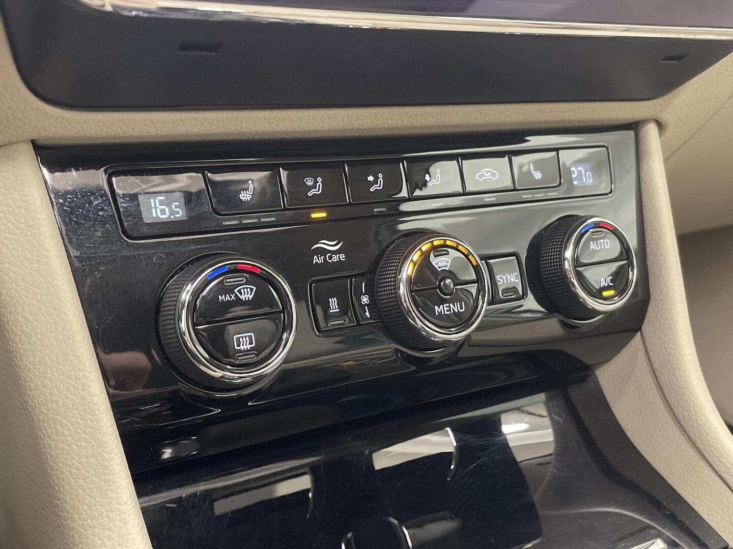 SKODA Superb 2019