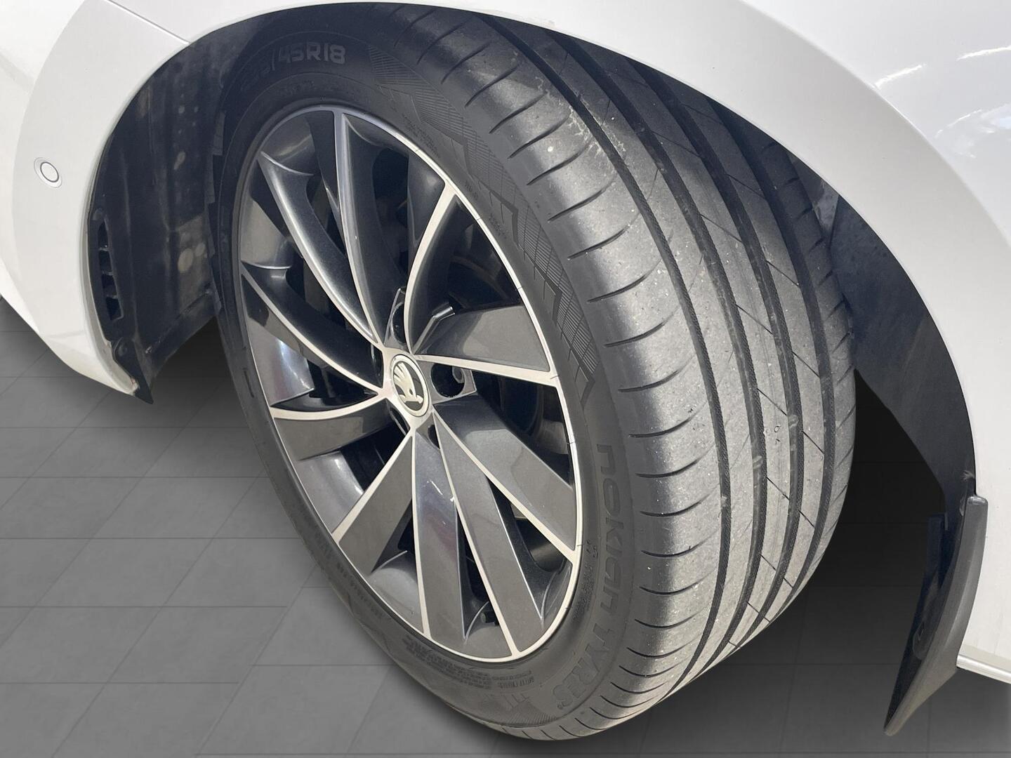 SKODA Superb 2019