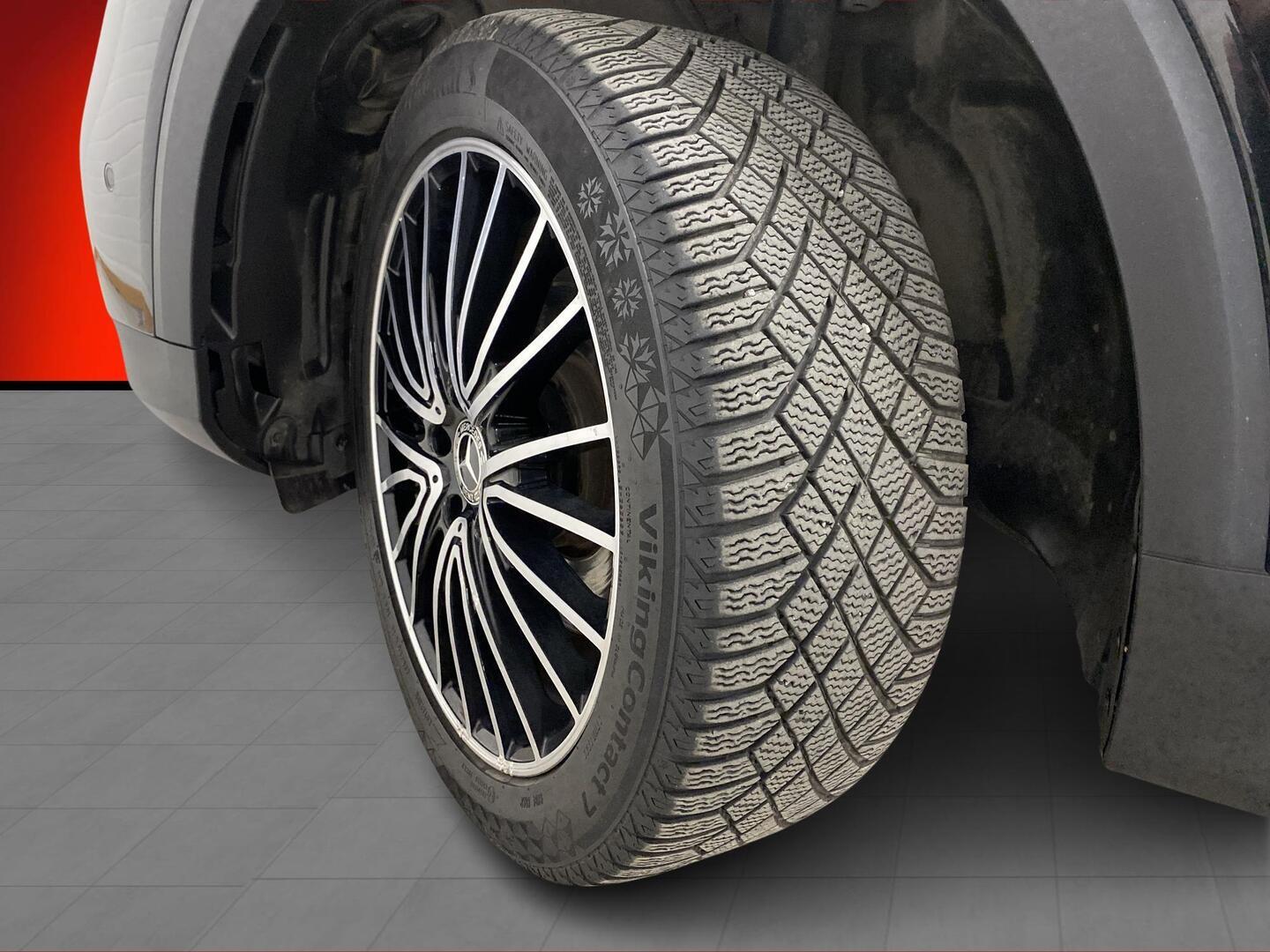 MERCEDES-BENZ EQB 2022