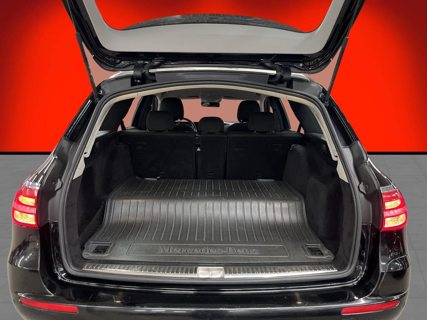 MERCEDES-BENZ E 2020