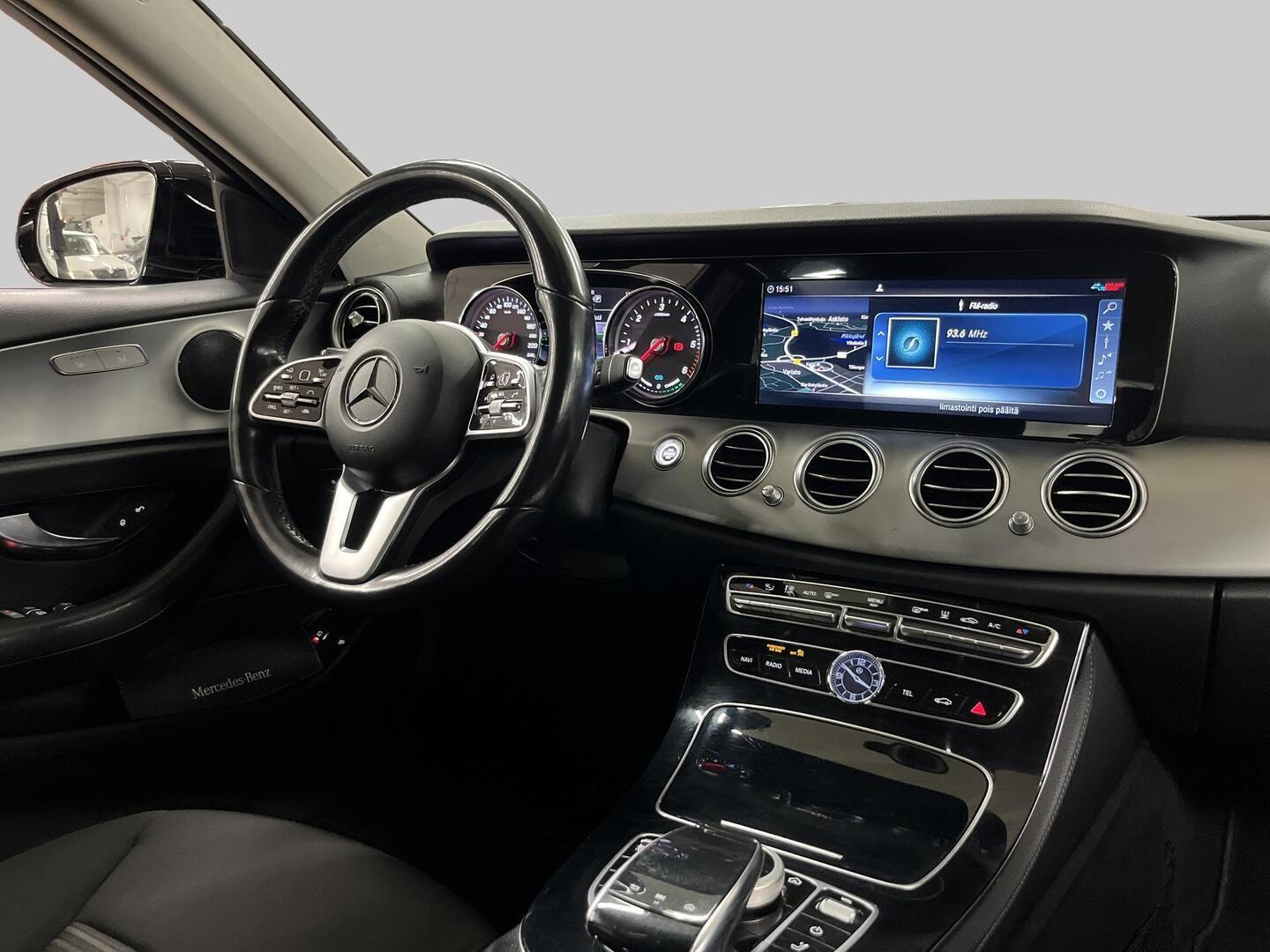 MERCEDES-BENZ E 2020