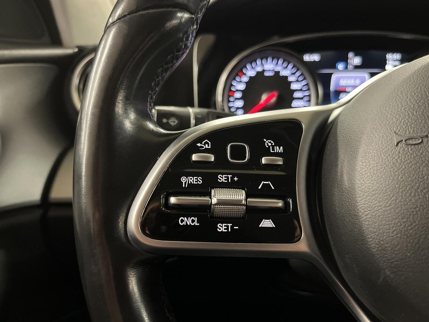 MERCEDES-BENZ E 2020