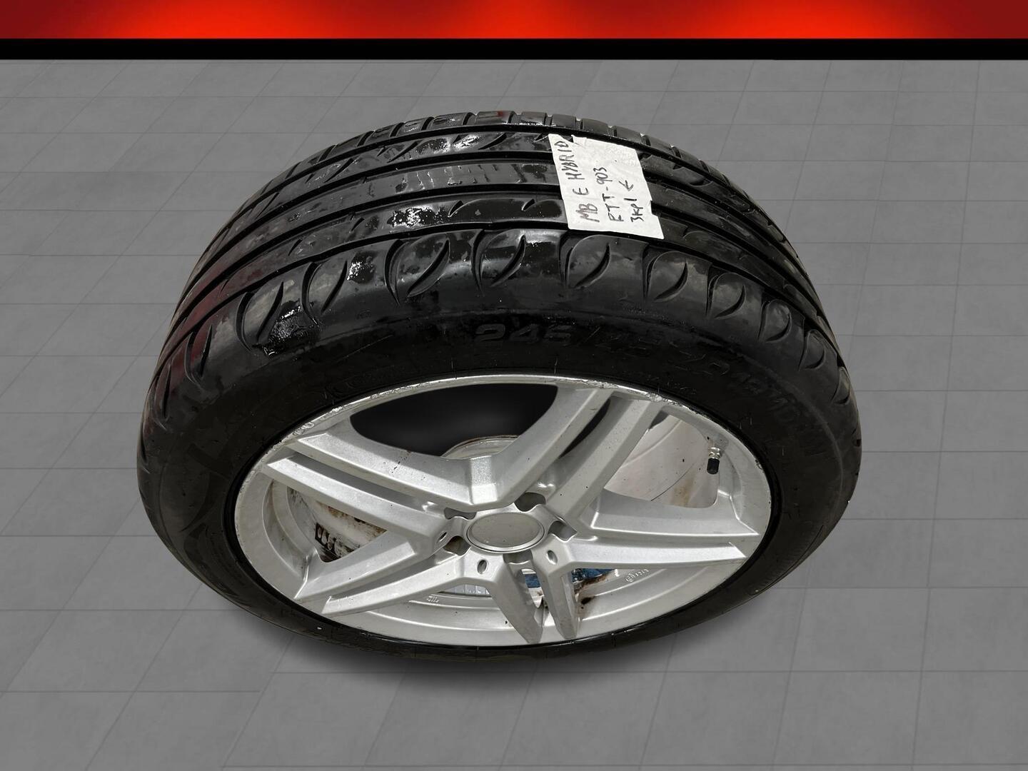 MERCEDES-BENZ E 2020