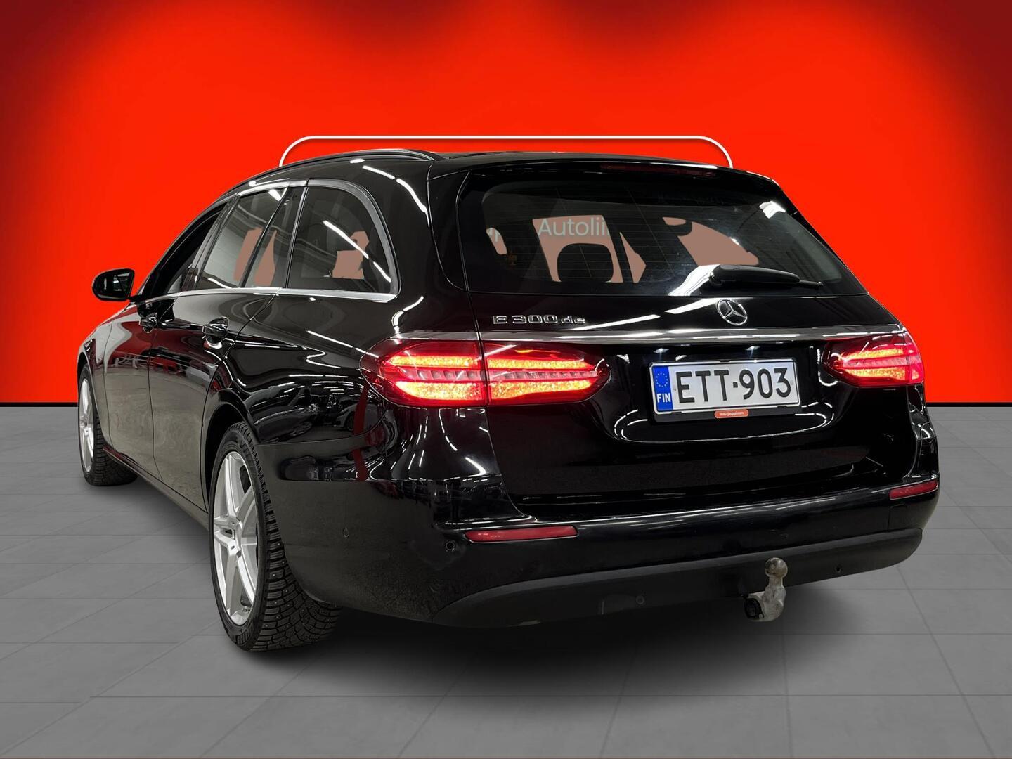 MERCEDES-BENZ E 2020