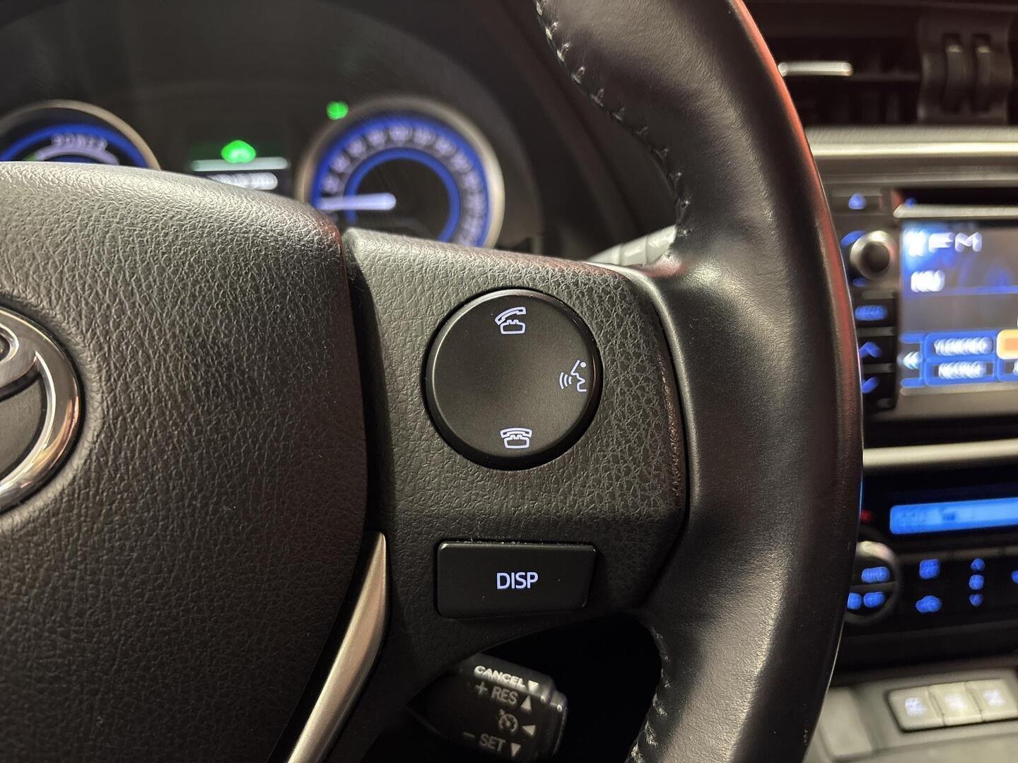 TOYOTA Auris 2014