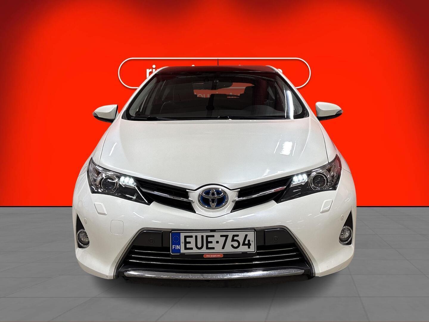 TOYOTA Auris 2014