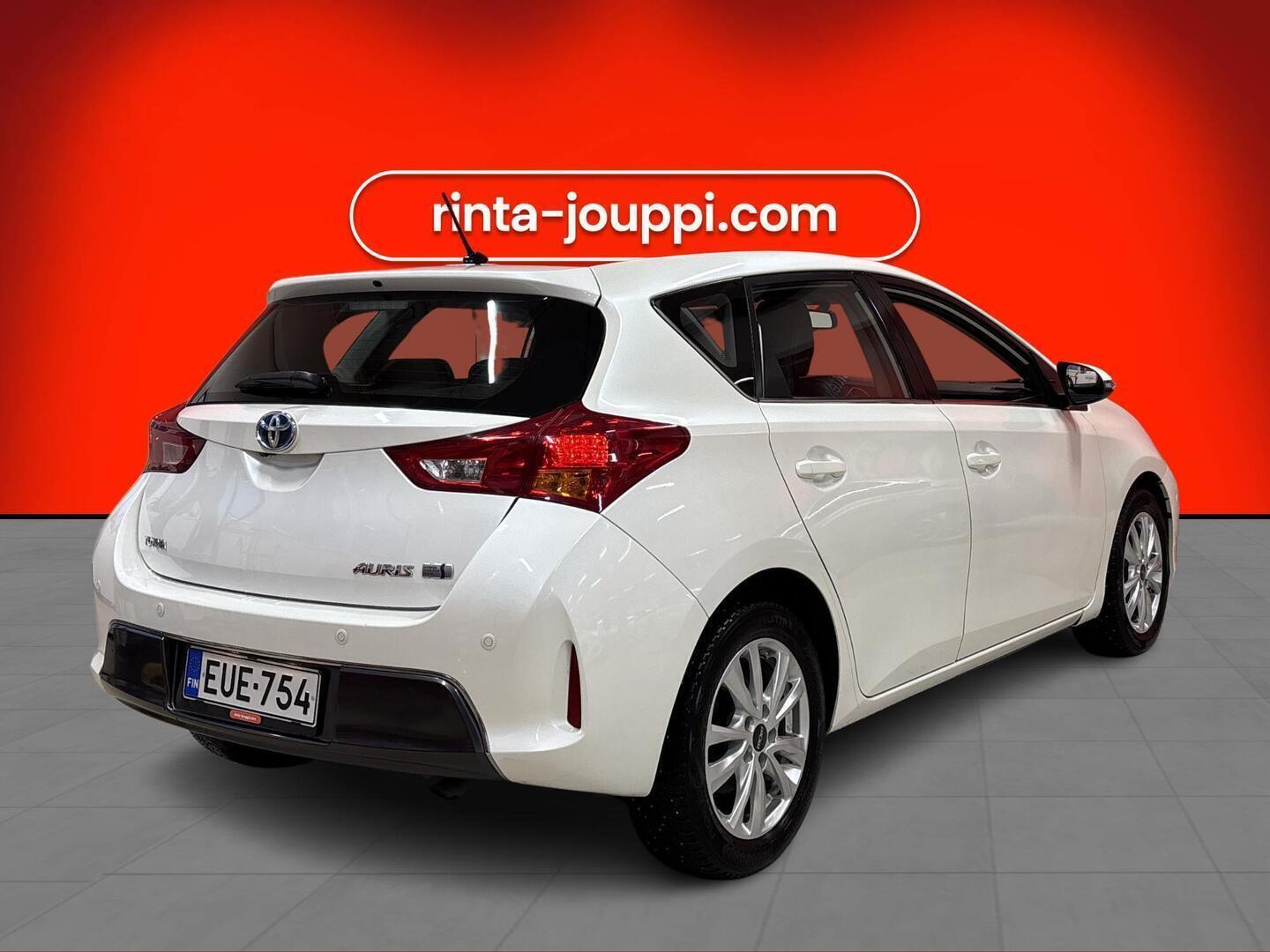 TOYOTA Auris 2014