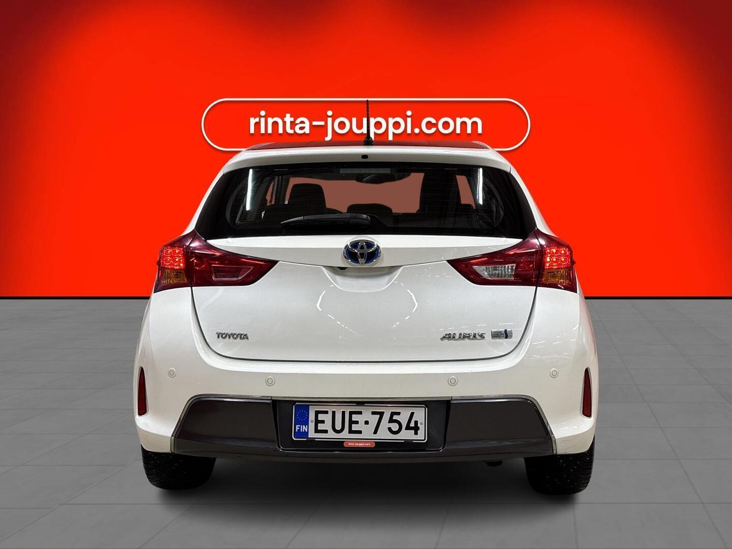 TOYOTA Auris 2014