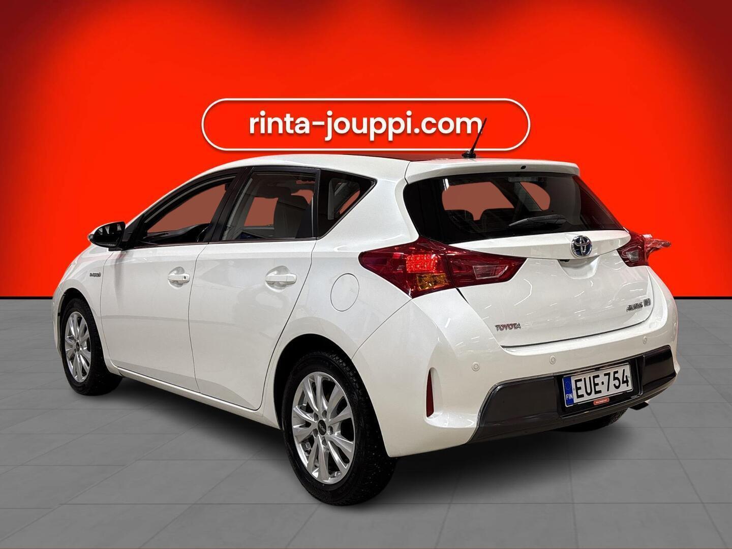 TOYOTA Auris 2014