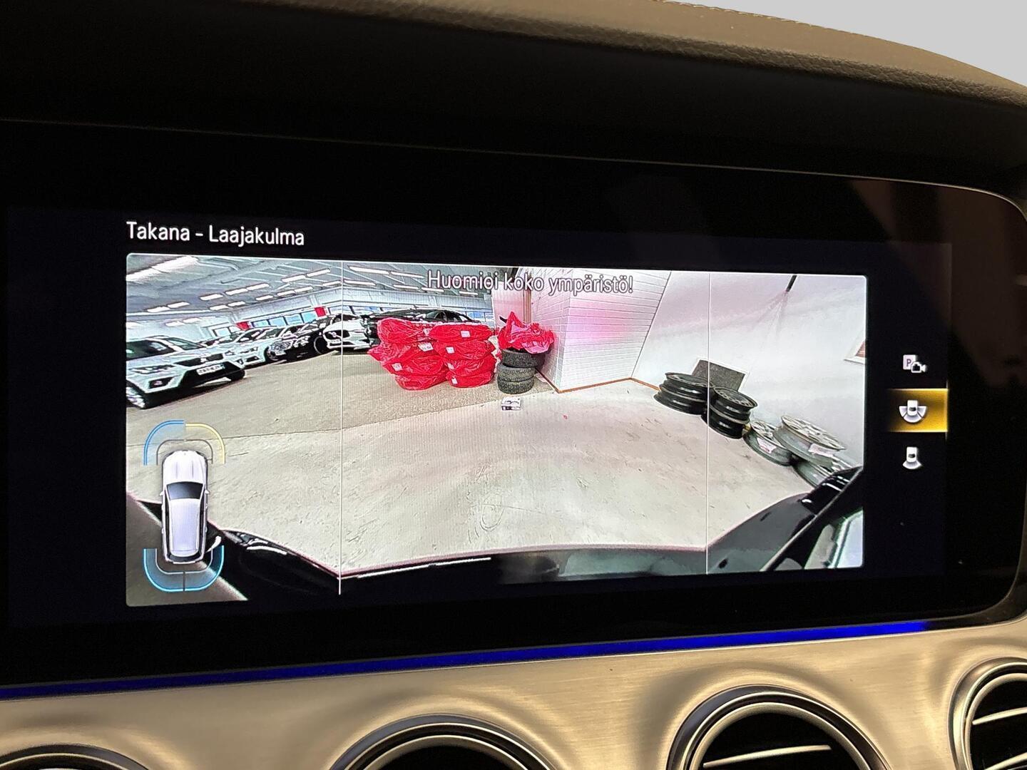 MERCEDES-BENZ E 2023