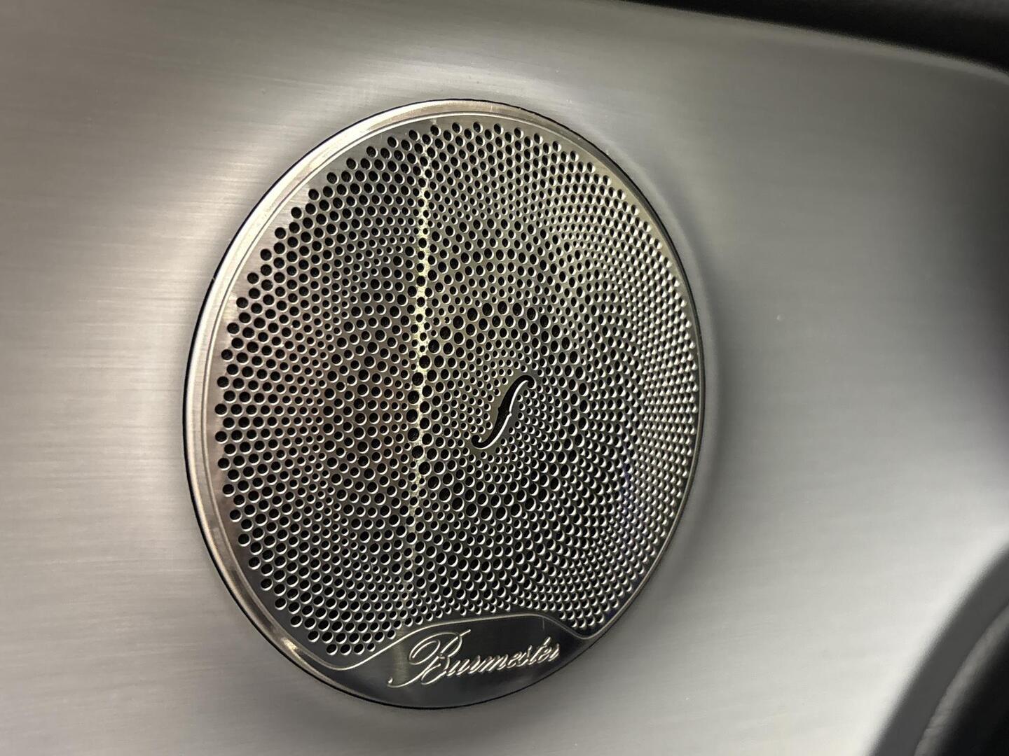 MERCEDES-BENZ E 2023