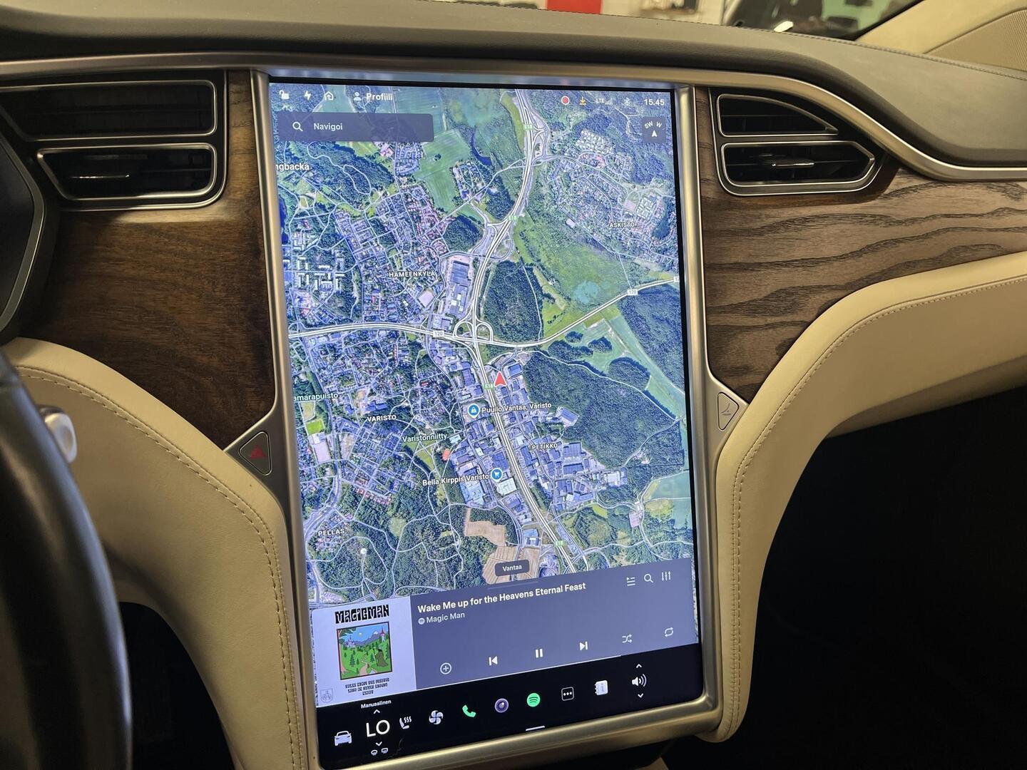 TESLA Model X 2018