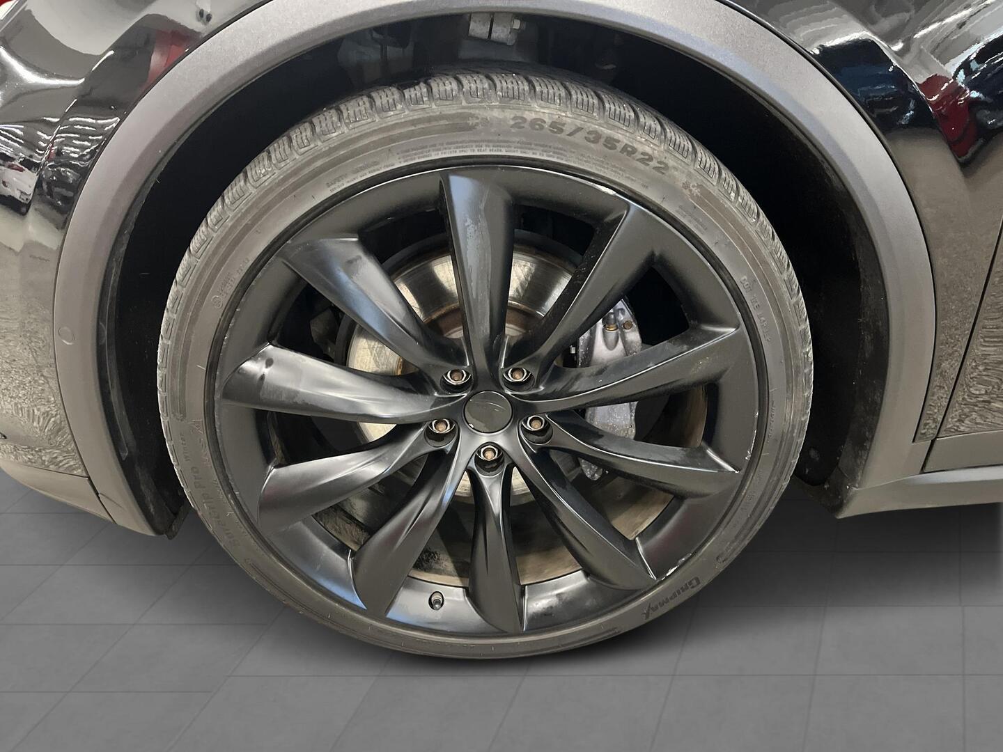 TESLA Model X 2018