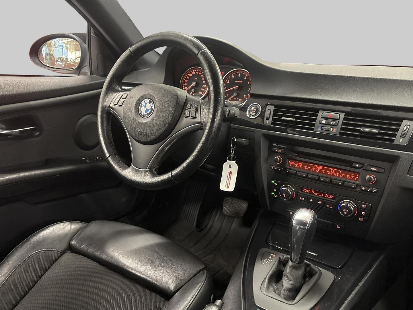BMW 325 2008