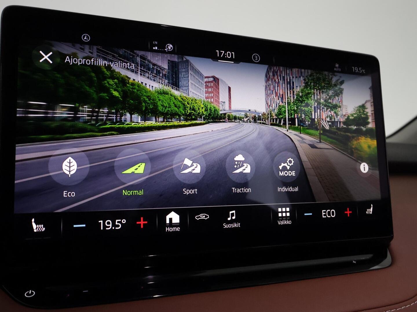 SKODA ENYAQ 2022
