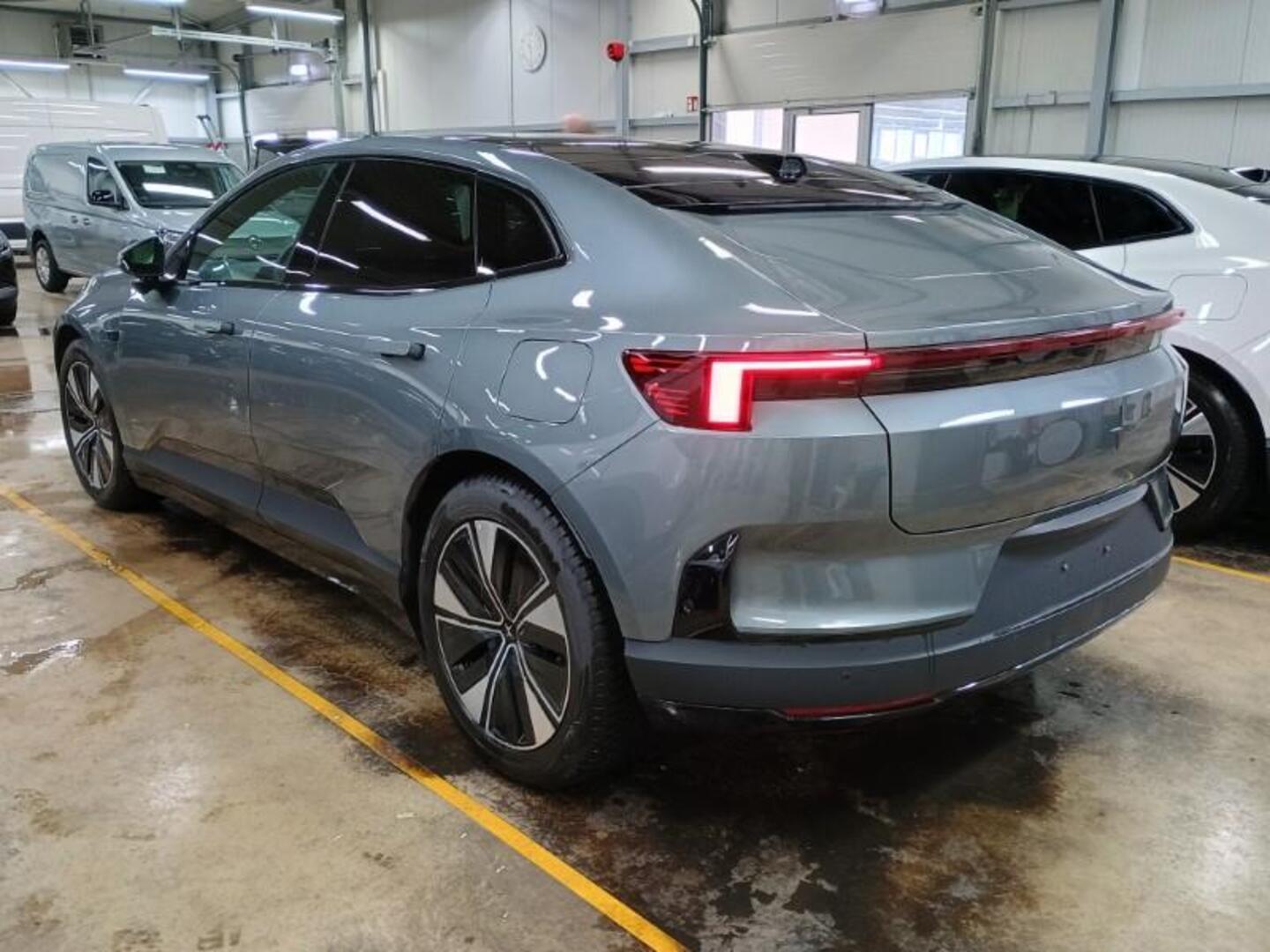 POLESTAR 4 2026