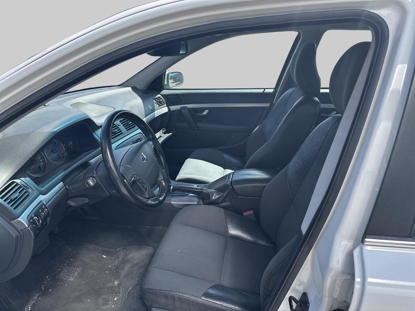 VOLVO S80 2004