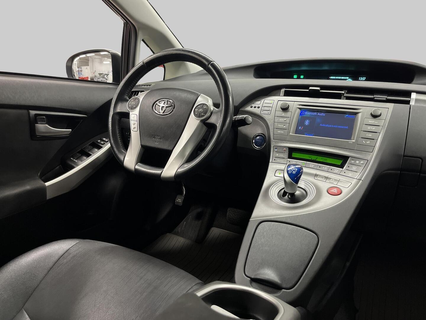 TOYOTA PRIUS PLUG-IN 2014