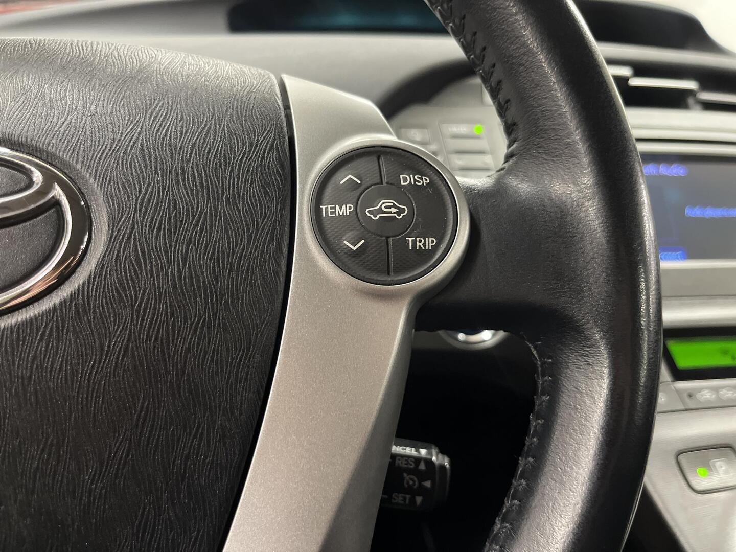 TOYOTA PRIUS PLUG-IN 2014