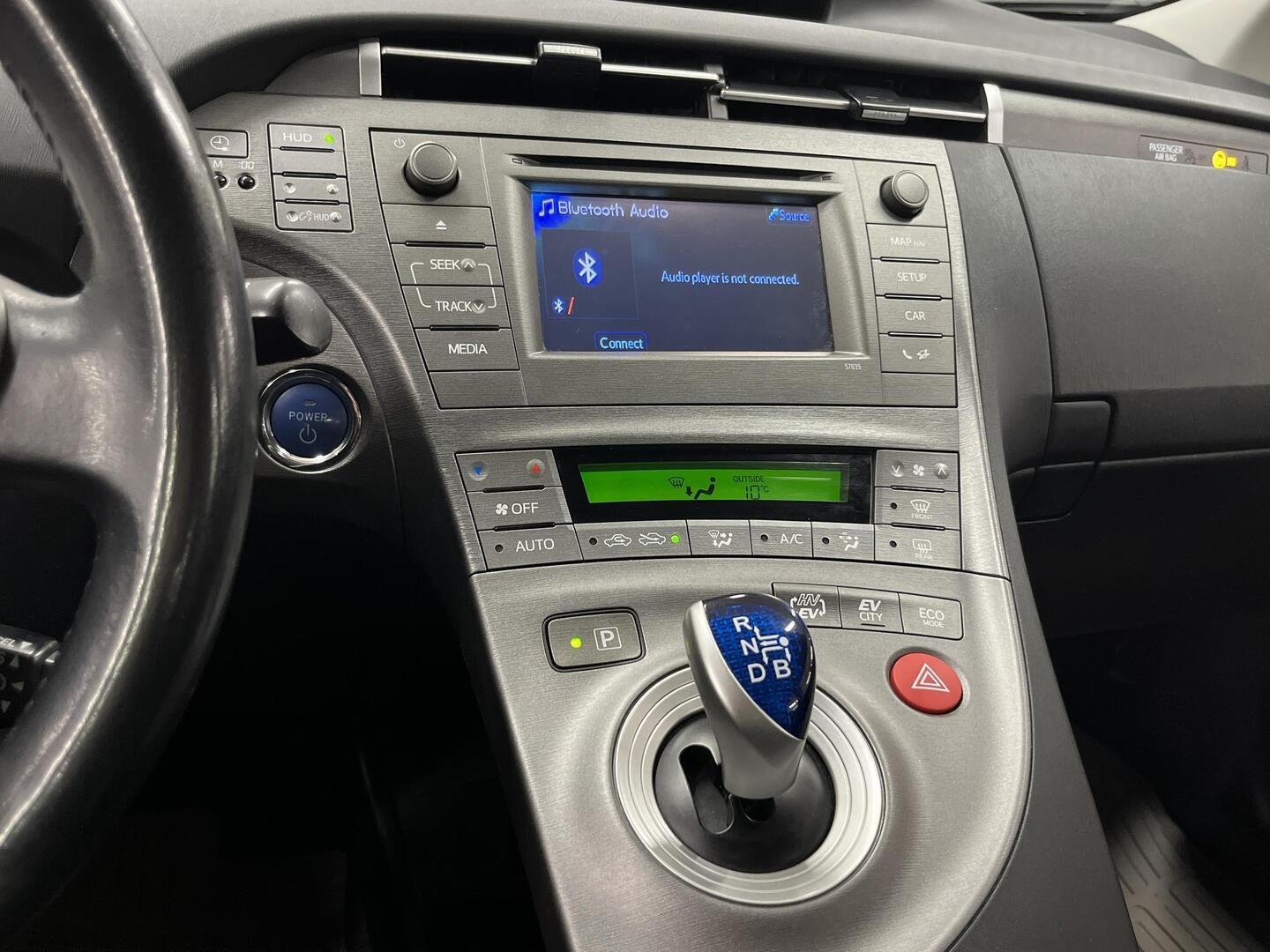 TOYOTA PRIUS PLUG-IN 2014