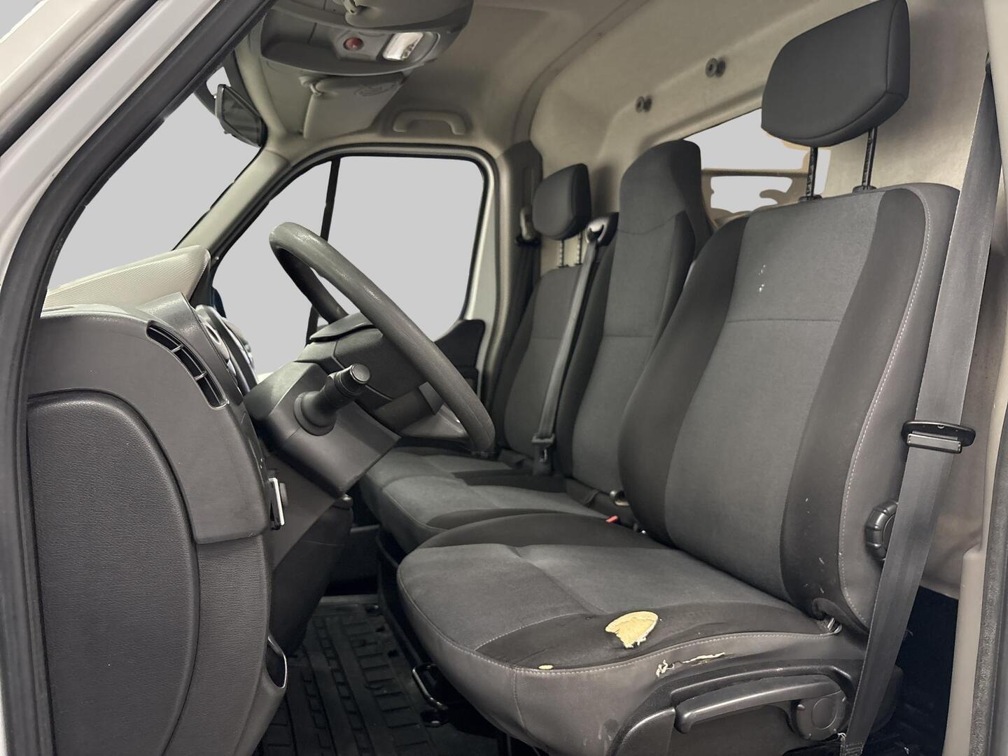 NISSAN NV400 2018