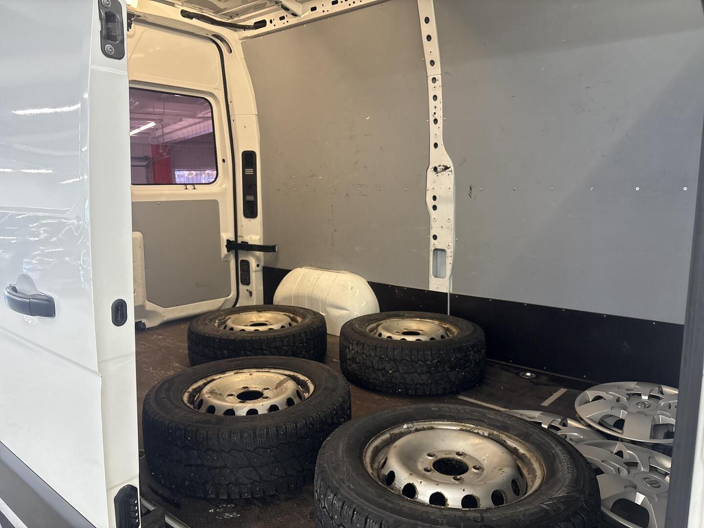 NISSAN NV400 2018