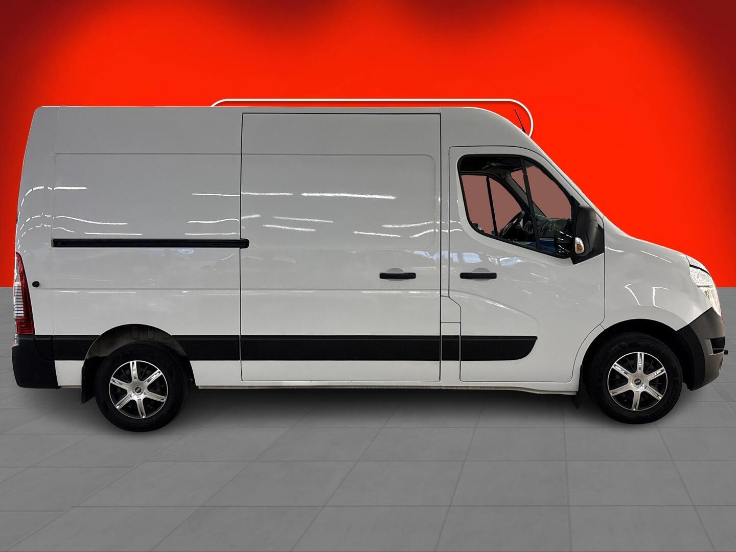 NISSAN NV400 2018