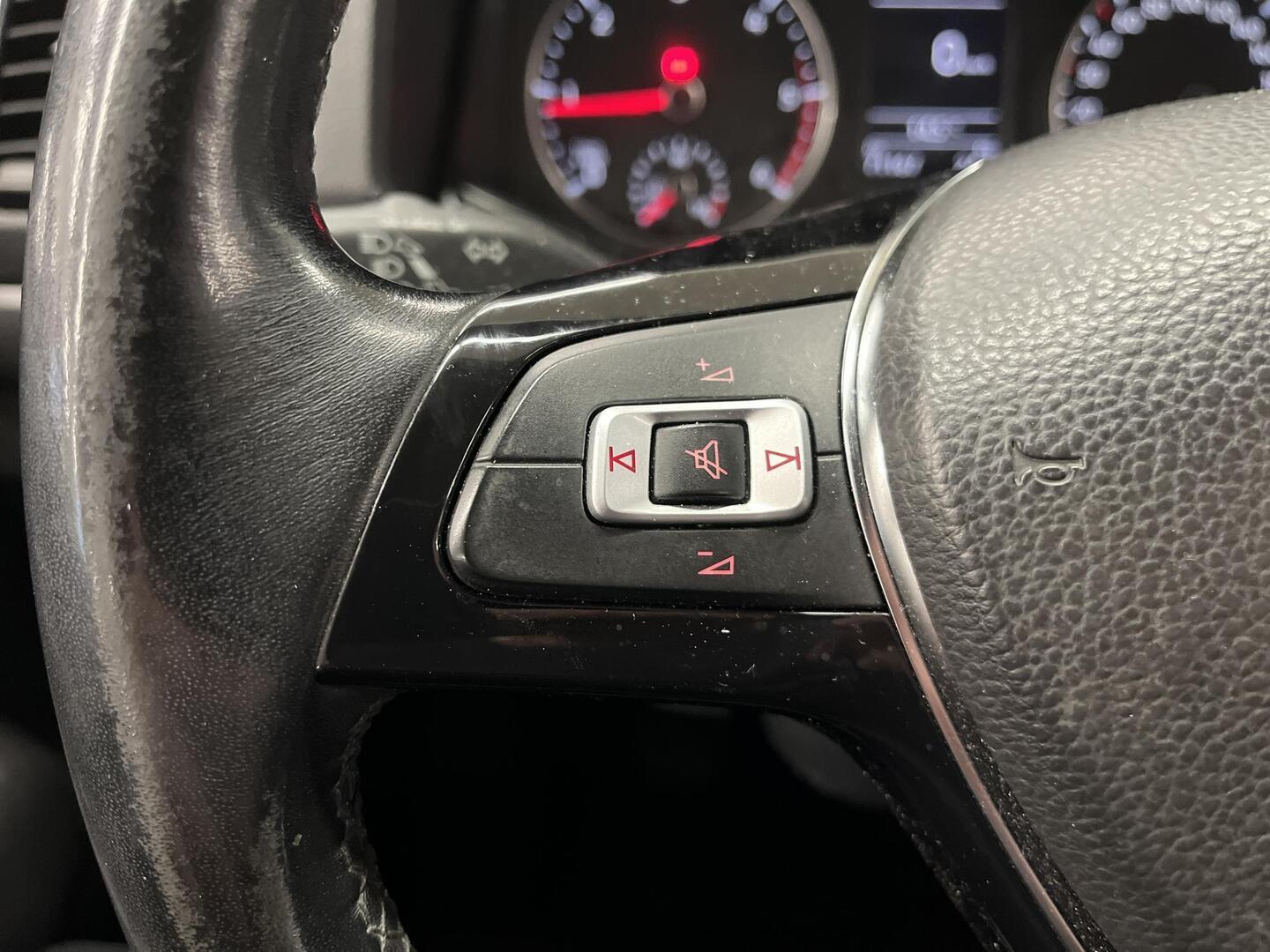 VOLKSWAGEN Amarok 2019