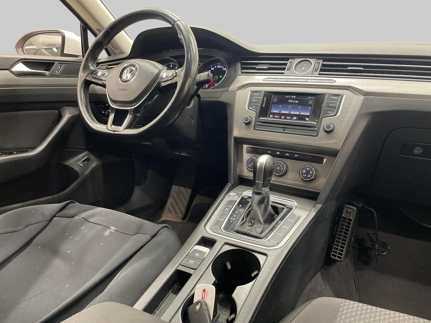 VOLKSWAGEN Passat 2015