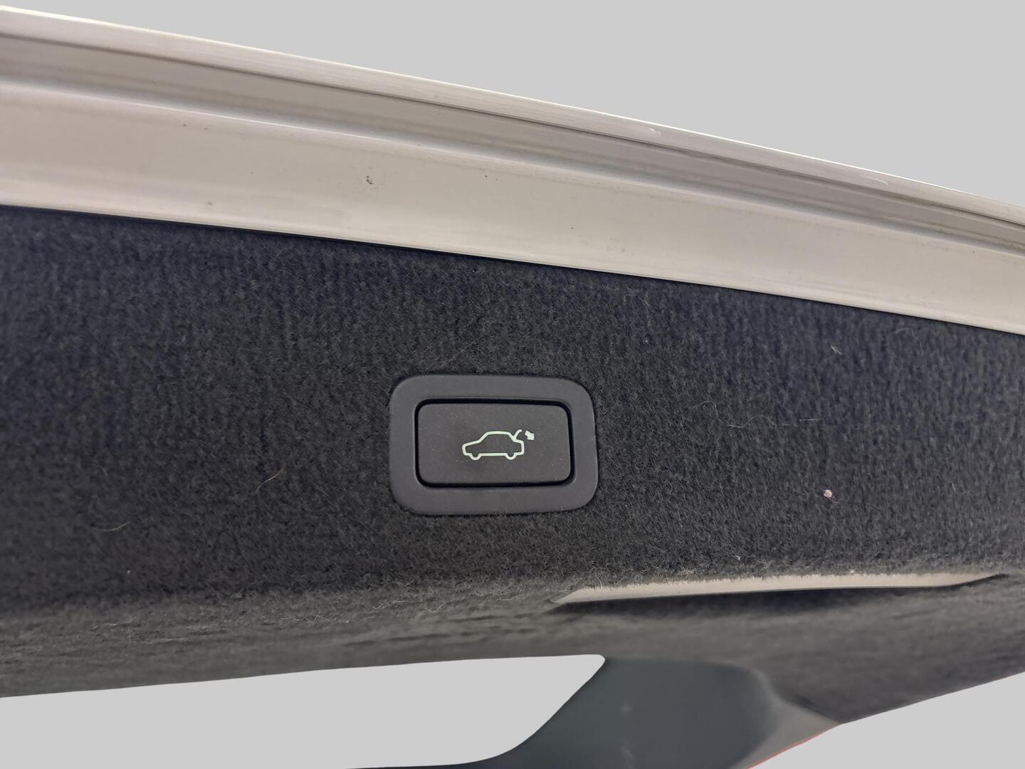 VOLVO V70 2011