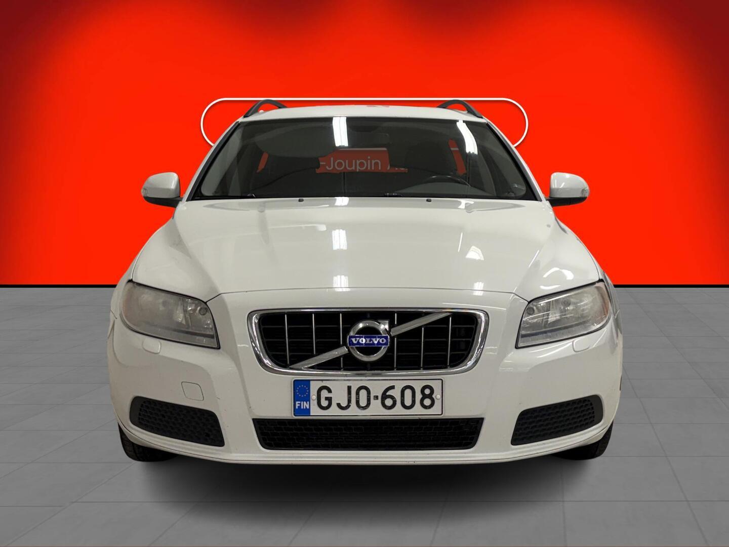 VOLVO V70 2011