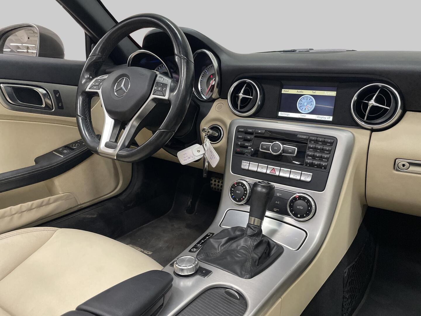 MERCEDES-BENZ SLK 2011