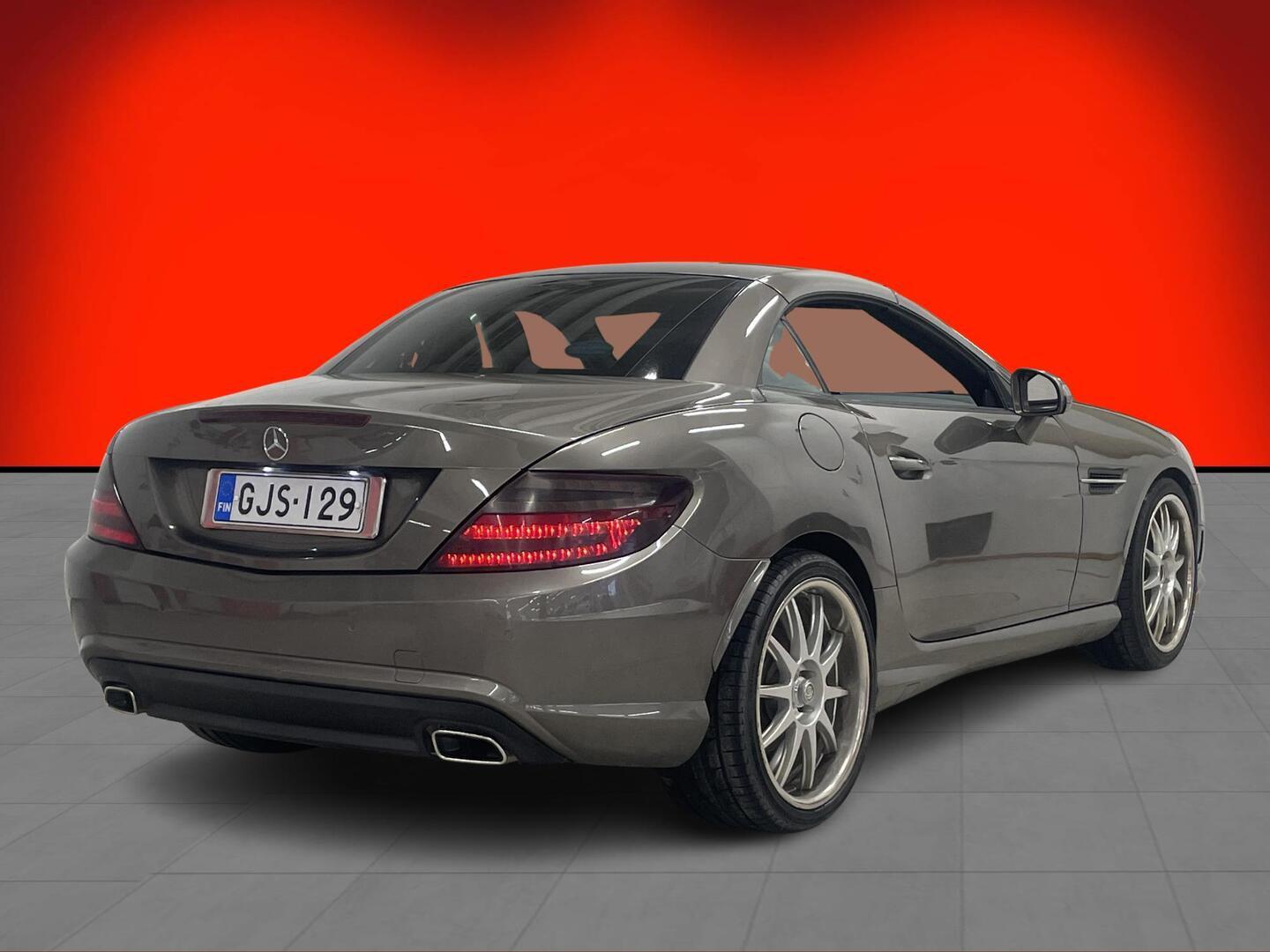 MERCEDES-BENZ SLK 2011