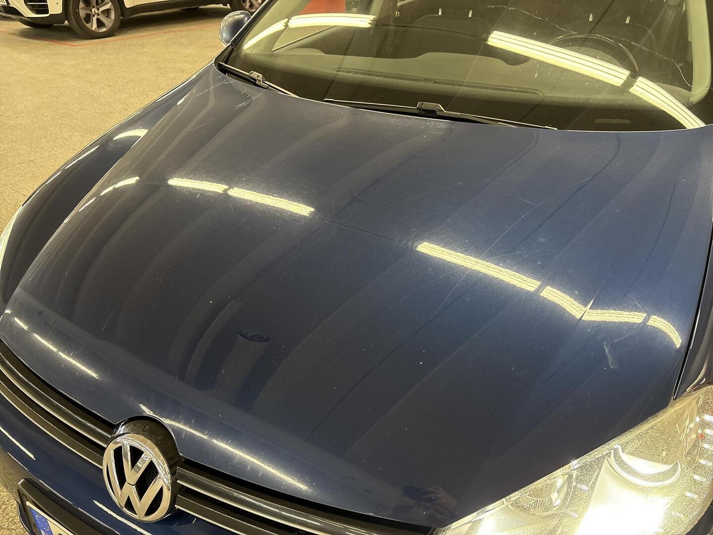 VOLKSWAGEN Golf 2012