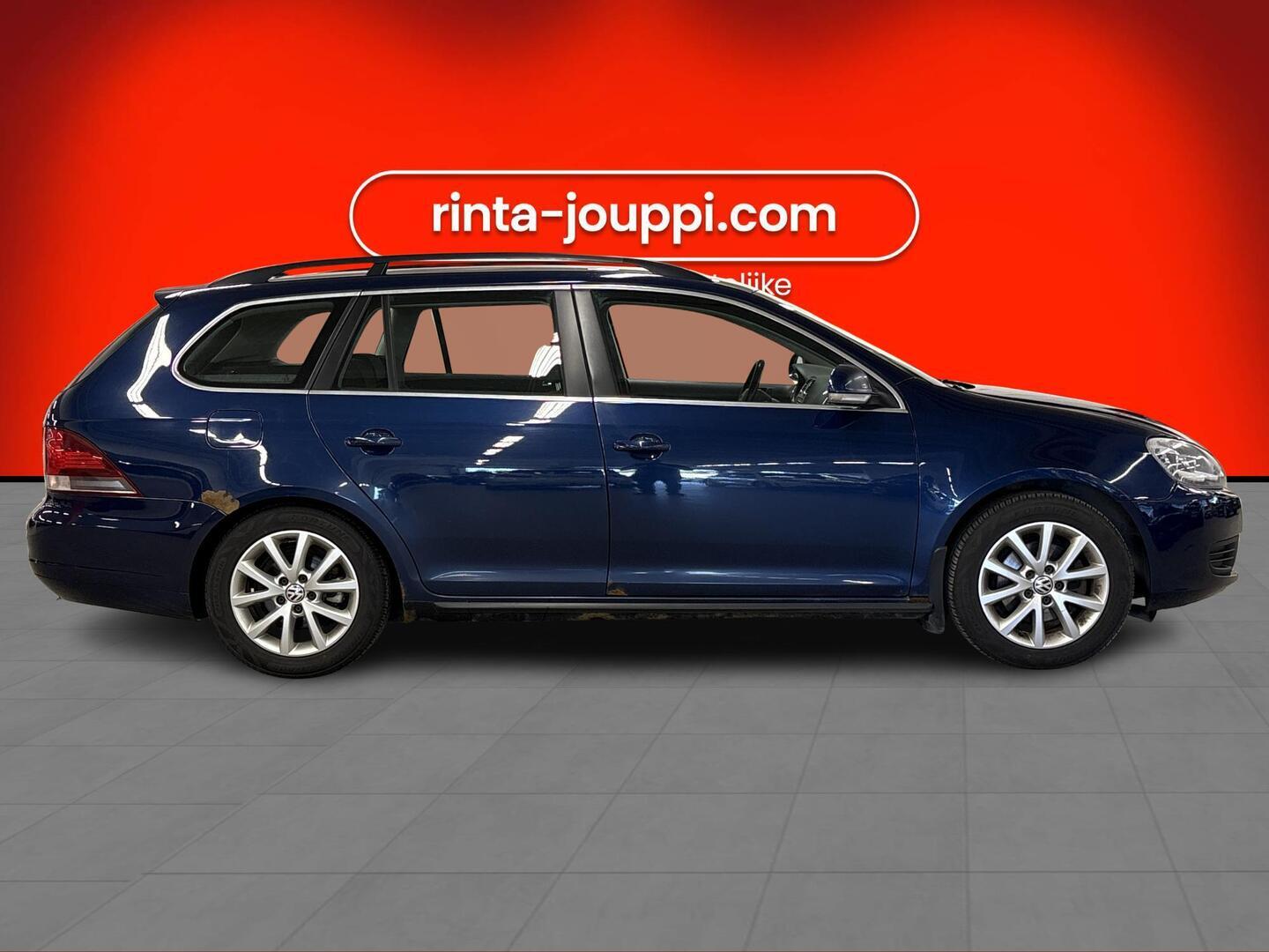 VOLKSWAGEN Golf 2012