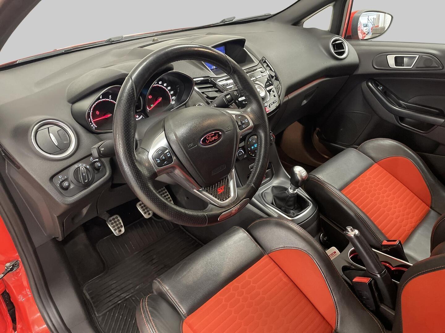 FORD Fiesta 2013