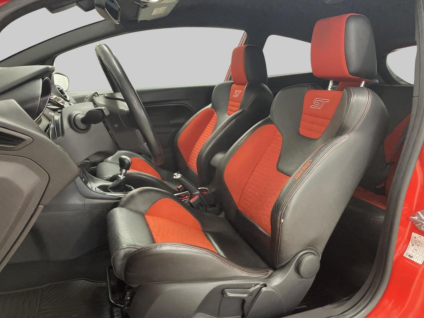 FORD Fiesta 2013
