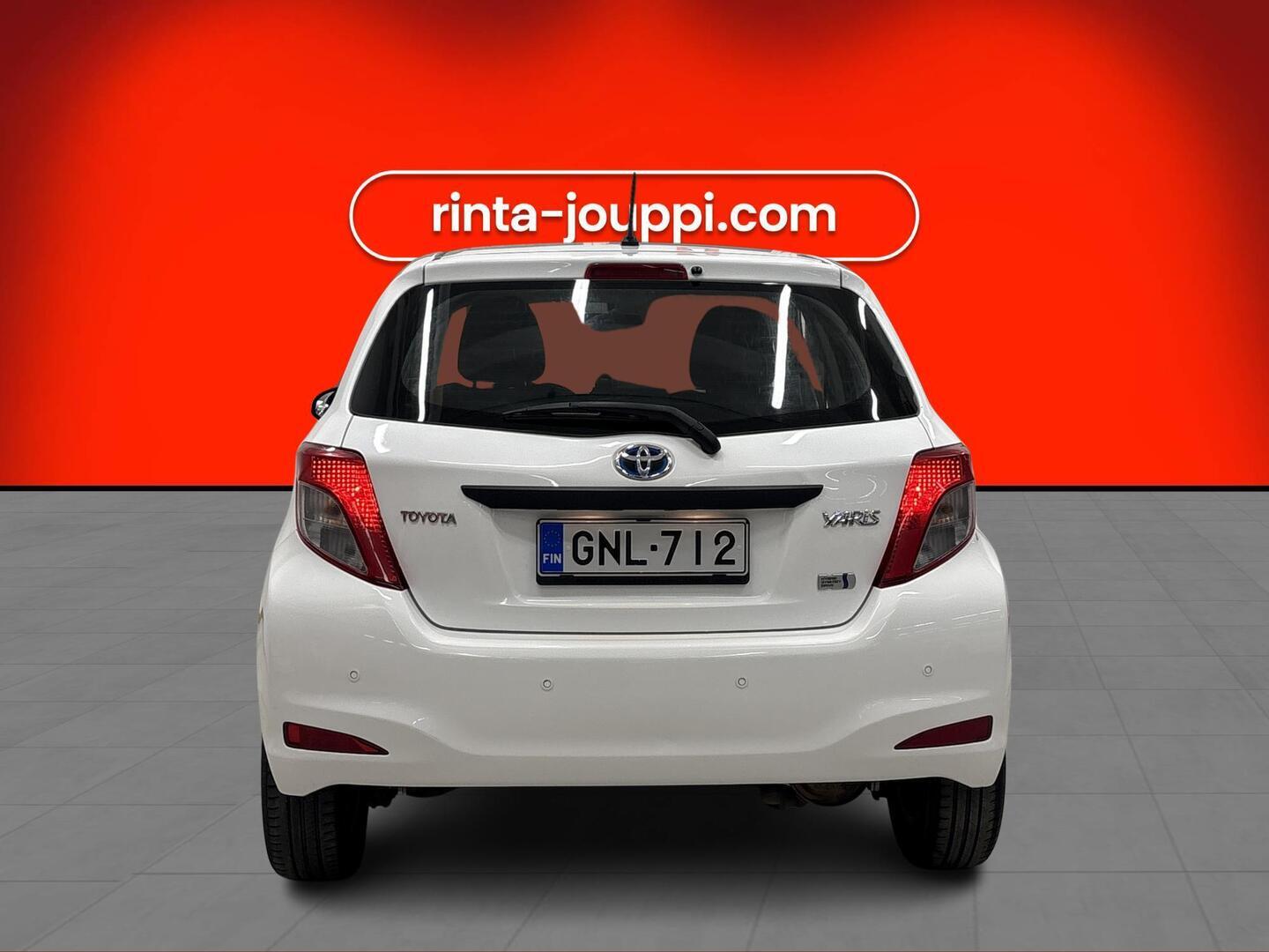 TOYOTA Yaris 2014