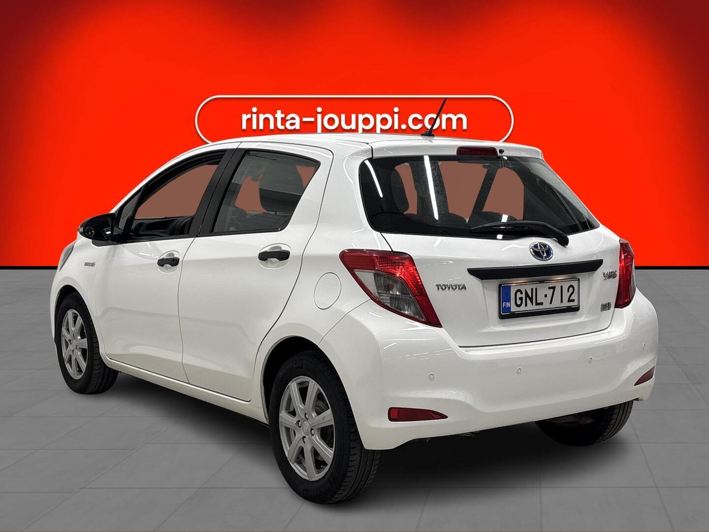 TOYOTA Yaris 2014