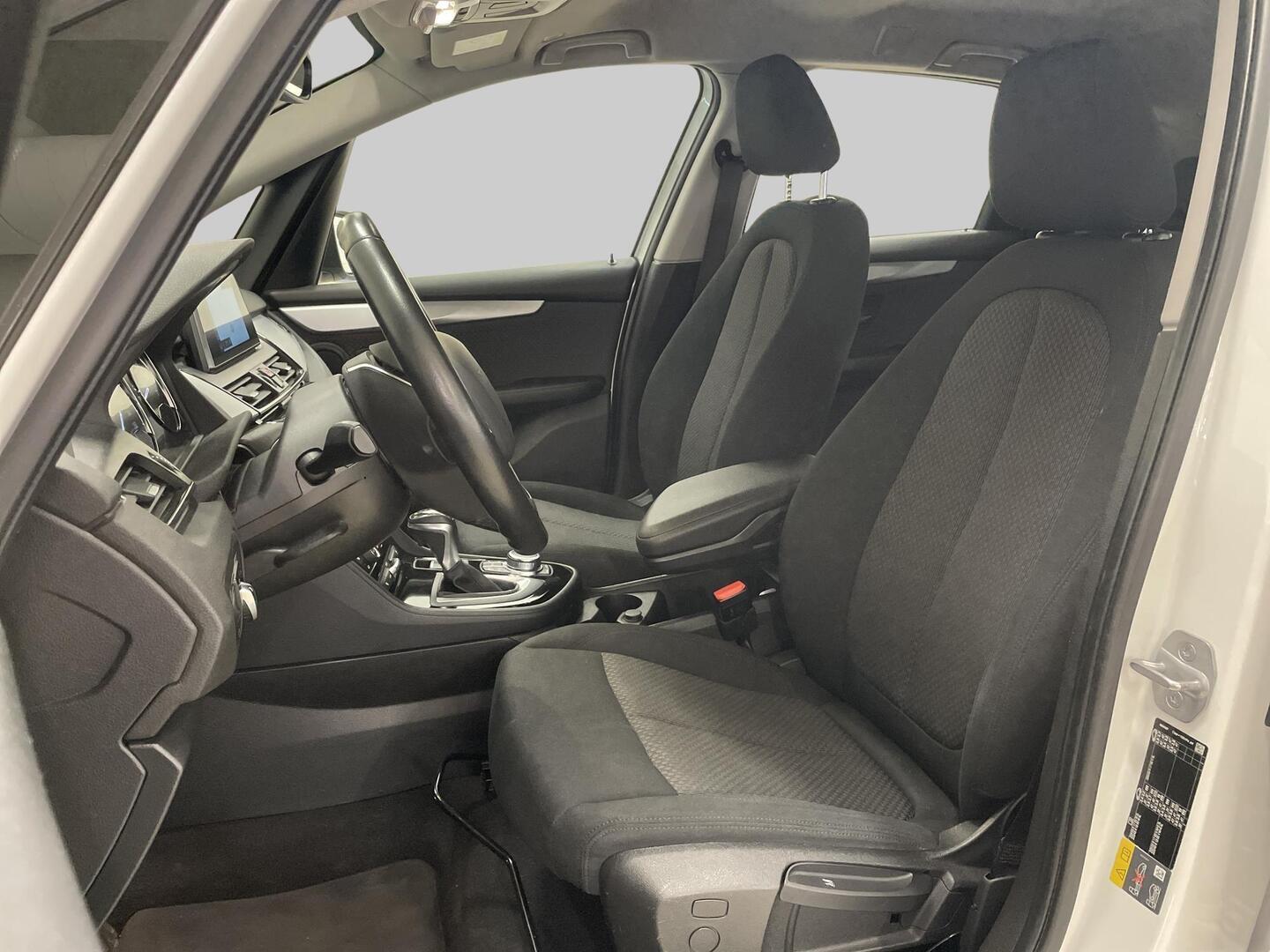 BMW 225 2019