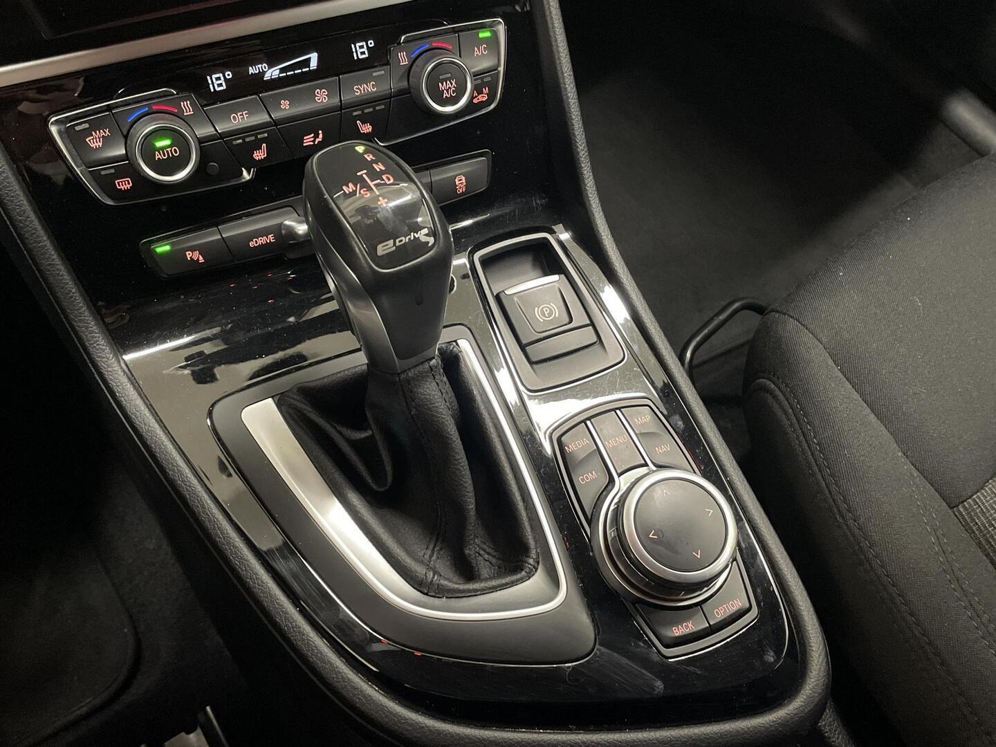 BMW 225 2019