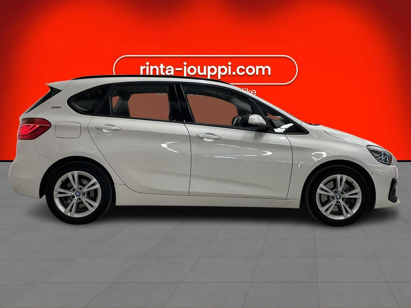 BMW 225 2019