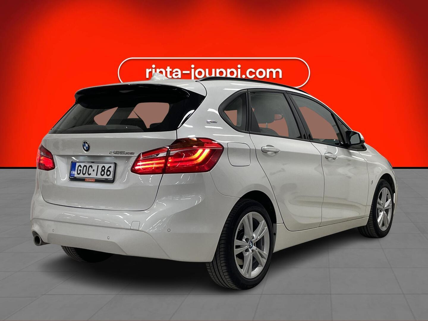 BMW 225 2019