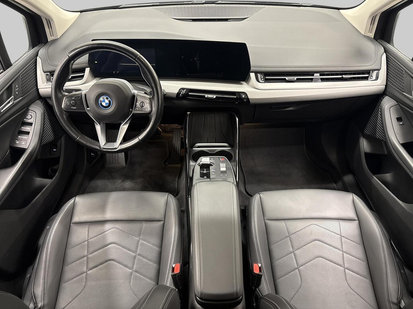 BMW 230 2023