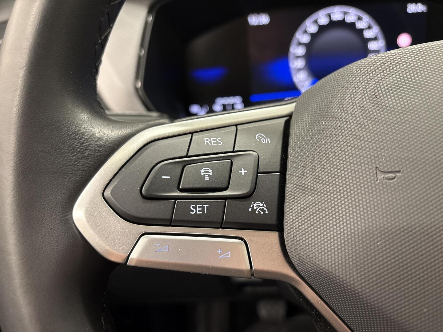 VOLKSWAGEN T-Cross 2024