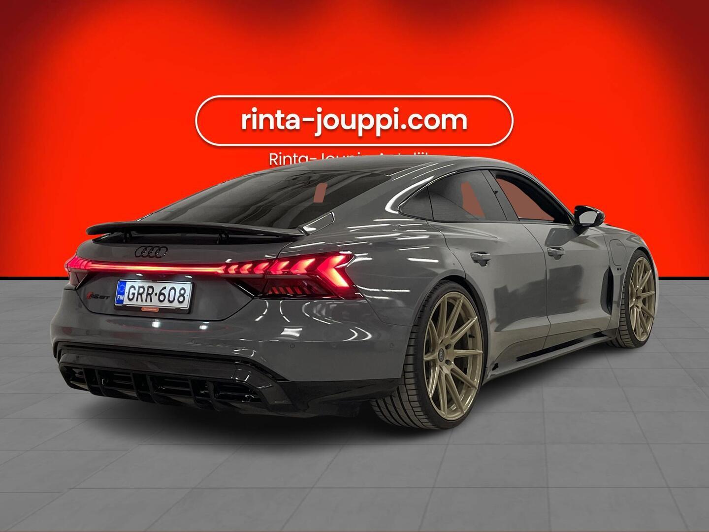 AUDI E-TRON GT RS 2022