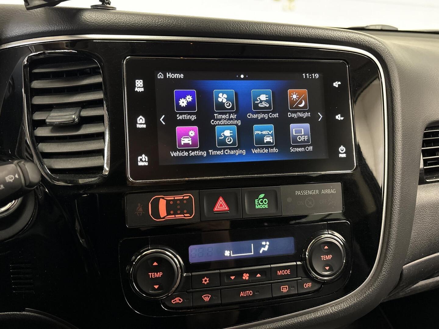 MITSUBISHI OUTLANDER 2018
